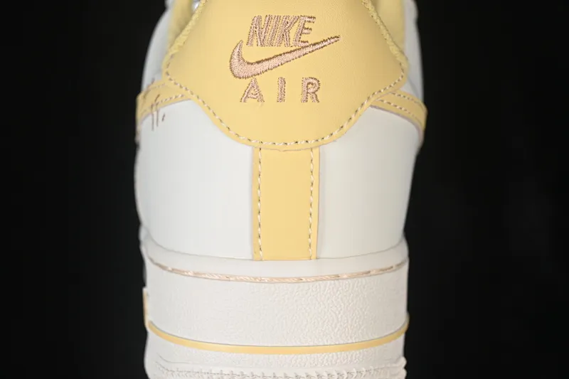 All categories Nk Air Force 1 Air Force series Nk Air Force 1 Low Air Force low-top Nike Air Force 1'07 Low Hand-painted graffiti Milk yellow pearl Spring whispers Air Force 1 low-top casual sneakers FJ7740-160